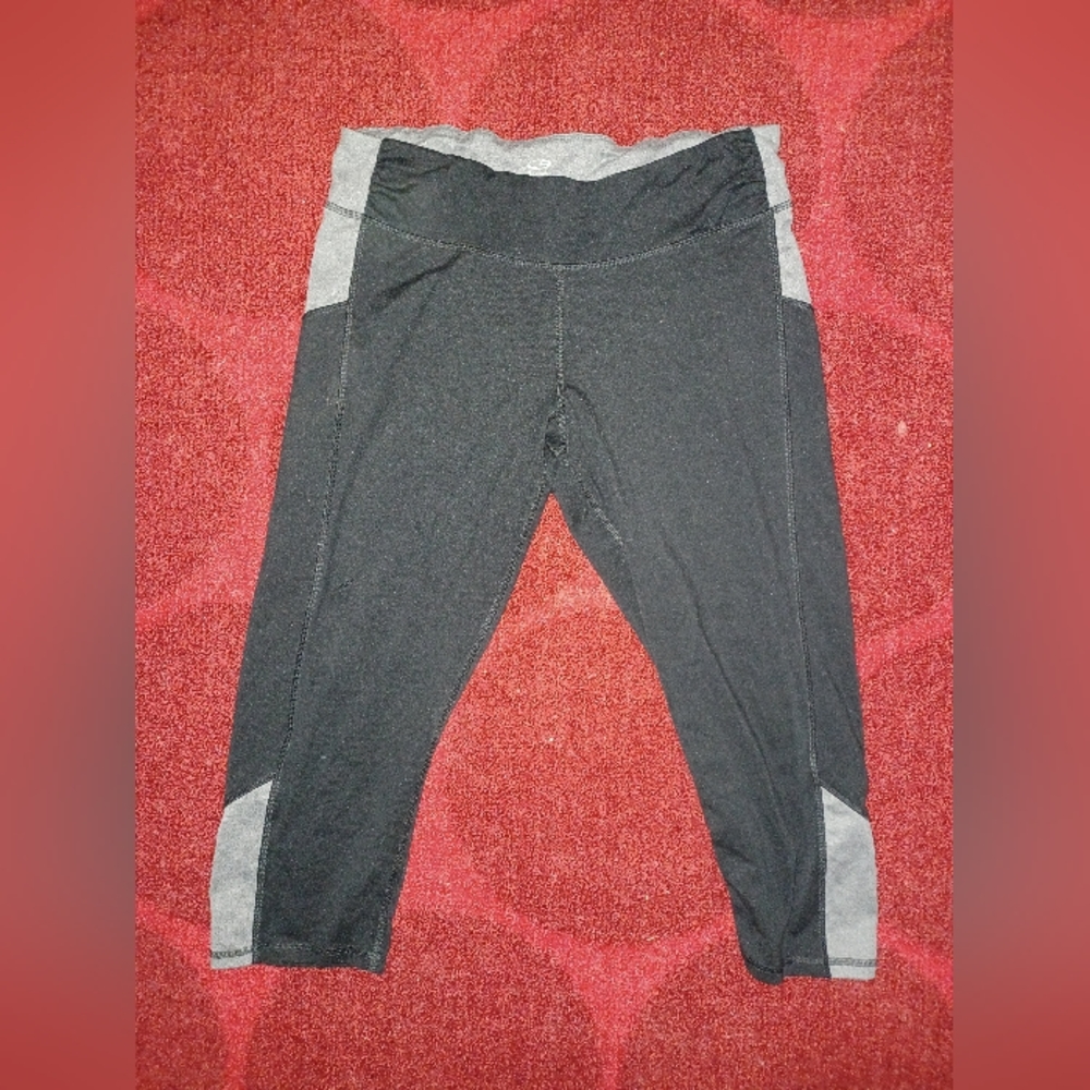 CHAPMION DUO DRY CAPRIS ACTIVEWARE Lrg